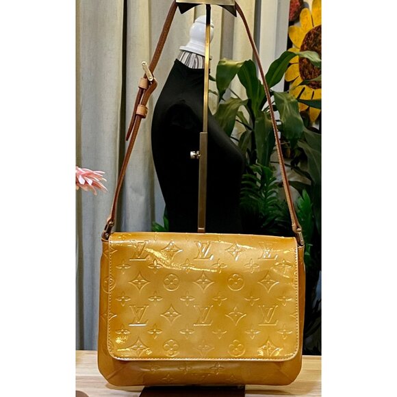 ✺ AUTHENTIC LOUIS VUITTON VERNISE THOMSPON STREET SHOULDER BAG ✺✺ - Picture 3 of 15